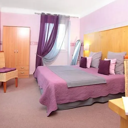 La Treille Hotel 2*