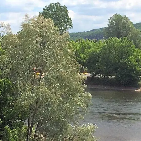 La Treille Hotel 2*