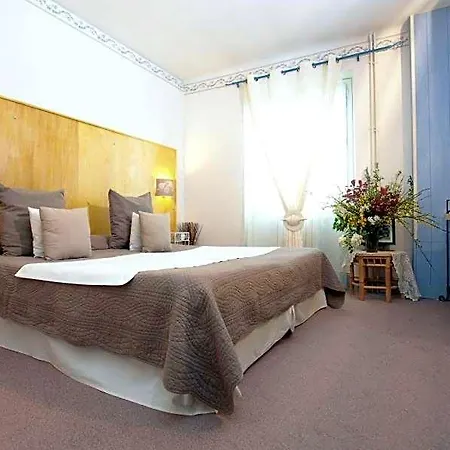 La Treille Hotel 2*